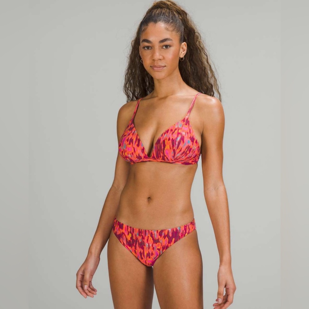 Lululemon Waterside Swim Bikini - size 10 / M